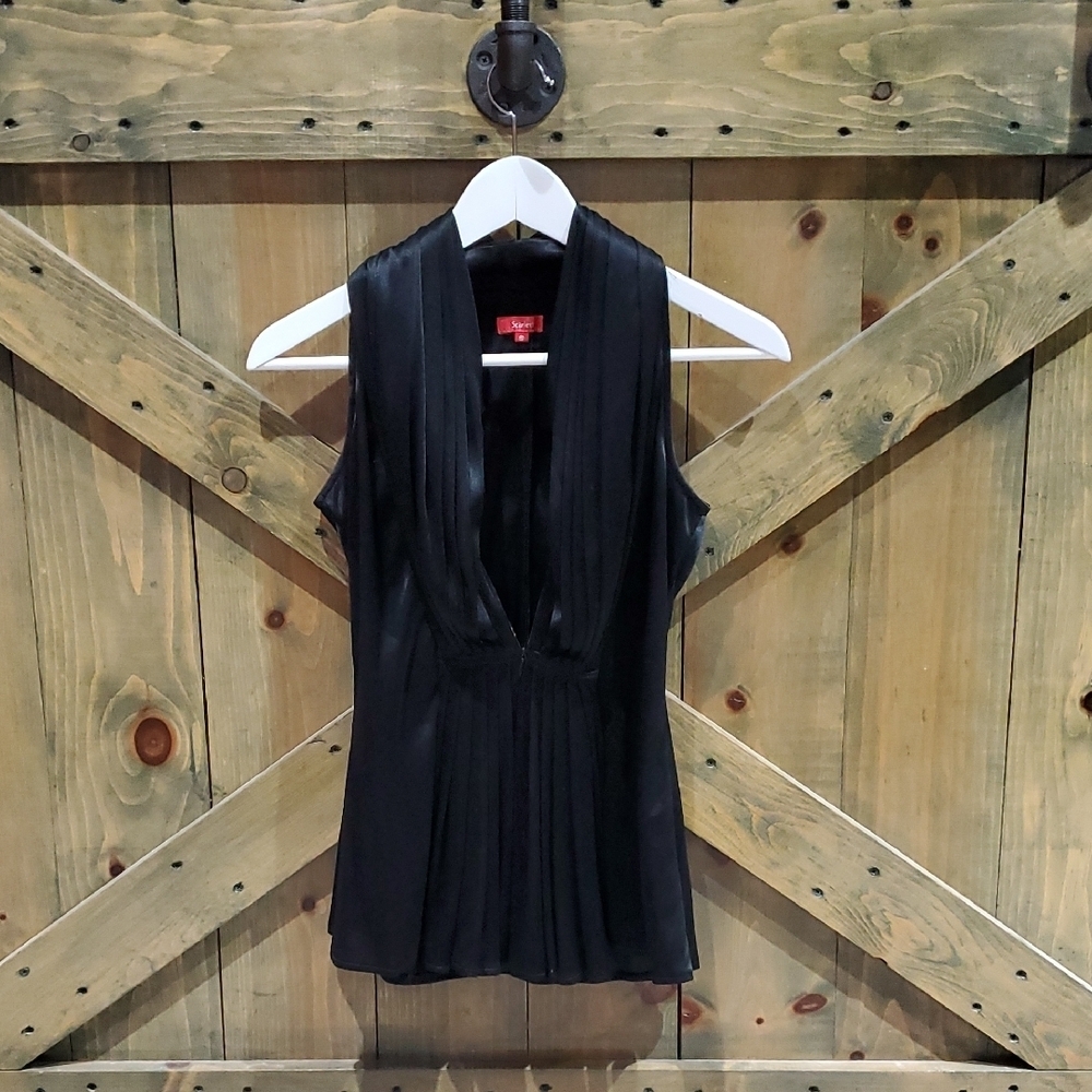 Scarlett Black Deep V-Neck Blouse W Pleats